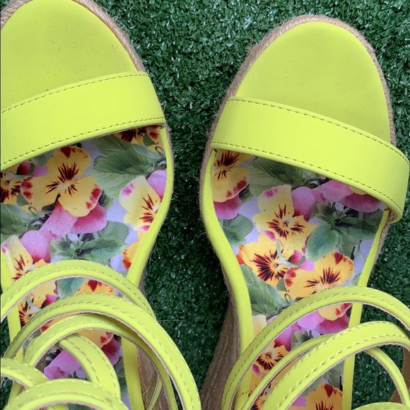 Charlotte Russe Neon Yellow Sandals - Picture 6 of 6